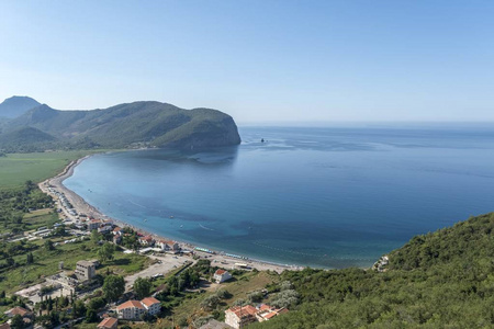 在黑山的 Buljarica 海滩的鸟瞰图