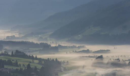 Salzach 谷与雾