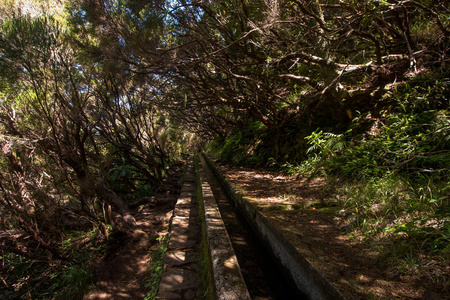 Levada 25 丰特斯, 葡萄牙