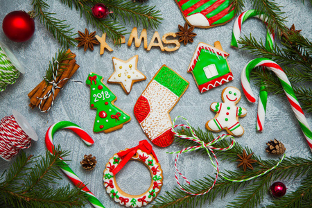 圣诞新年背景贺卡姜饼糖果枞树图片