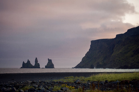 冰岛，黑色的海滩。美丽的风景