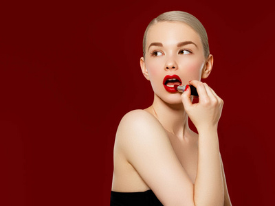 红色的双唇图片