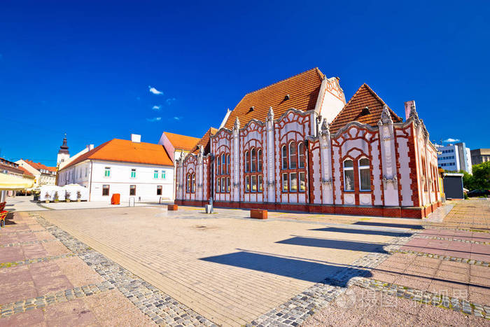 巴洛克式建筑的 Cakovec 主要广场