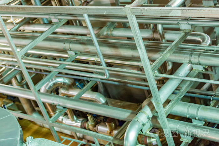 在工业厂房中的管道