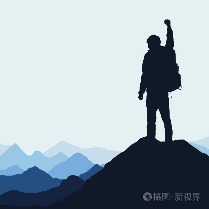 在一片蓝天下的登山者的现实剪影
