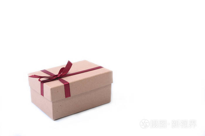 礼品盒用白色背景上的蝴蝶结