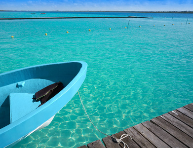 在墨西哥 Bacalar 泻湖泻湖