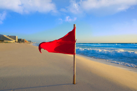 坎昆德费奈海滩红旗墨西哥