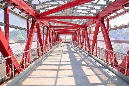 莫斯科红色行人天桥