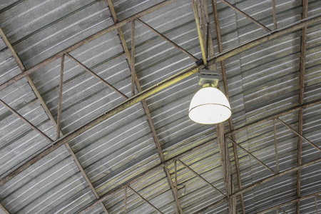 停车场金属屋面结构及灯具钢结构工业厂房