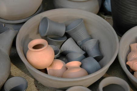 粘土陶器。