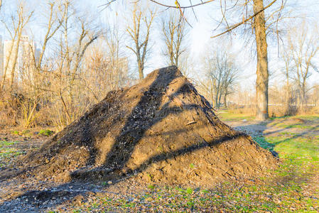 沙土堆图片-沙土堆素材-沙土堆插画-摄图新视界