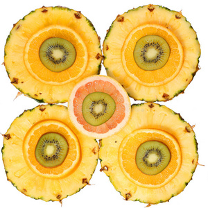 分离的切片水果。奇异果菠萝桔子葡萄柚