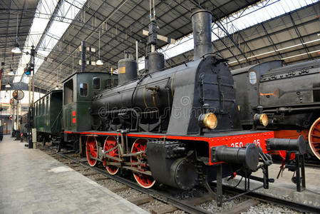 火车站上的旧蒸汽火车