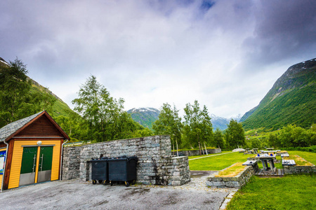 营地与挪威山餐桌