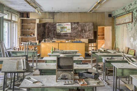 普里皮亚季的废弃学校