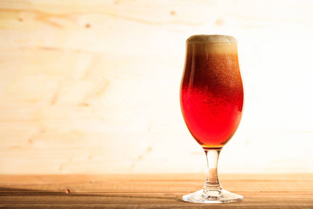 红啤酒图片-红啤酒素材-红啤酒插画-摄图新视界