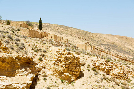 在约旦的伊甸山，古堡的景色