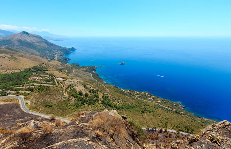 第勒尼安海海岸附近的 Maratea, 意大利