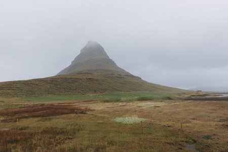 雾 Kirkjufell 山