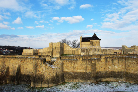 王位堡垒在苏恰瓦。由彼得我 Musat 建造的第十四世纪的古老堡垒。堡垒是加强摩尔多瓦反对奥托曼入侵