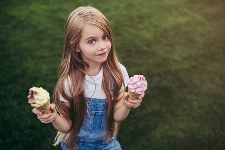 儿童开心照片-正版商用图片0zs96k-摄图新视界