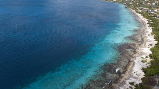 博内尔岛加勒比海海滩海岸