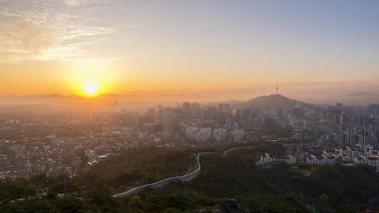 韩国首尔城市地平线全景日出