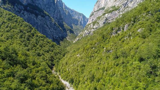 黑山杜米特山峡谷的鸟瞰图