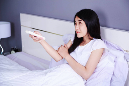 亚洲女人手冷图片