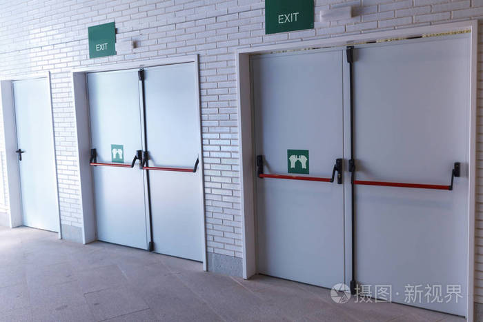 封闭式紧急出口门