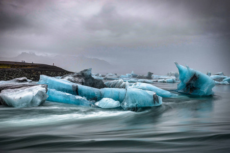 Icela Jokulsarlon 冰川湖中漂浮的冰山