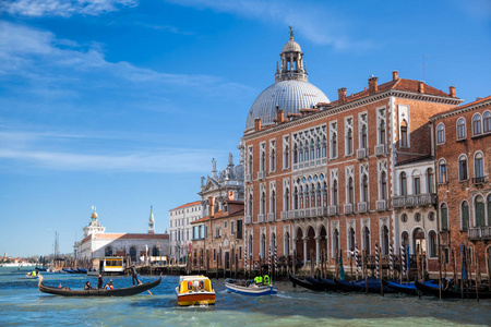 大运河与小船在威尼斯, 意大利