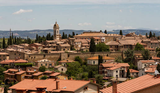 圣 Quirico 瓦道尔景观