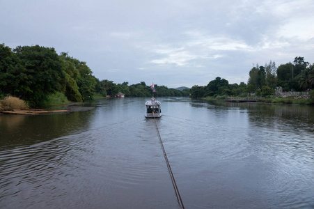 往返泰国 2017年7月乘船在桂河之旅