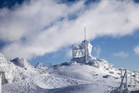 大山中的深冬照片 正版商用图片02m2 摄图新视界 大山中的深冬照片 正版商用图片02m2 摄图新视界