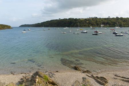 从 Helford 通道到大海, 西康沃尔英格兰英国位于 Helford