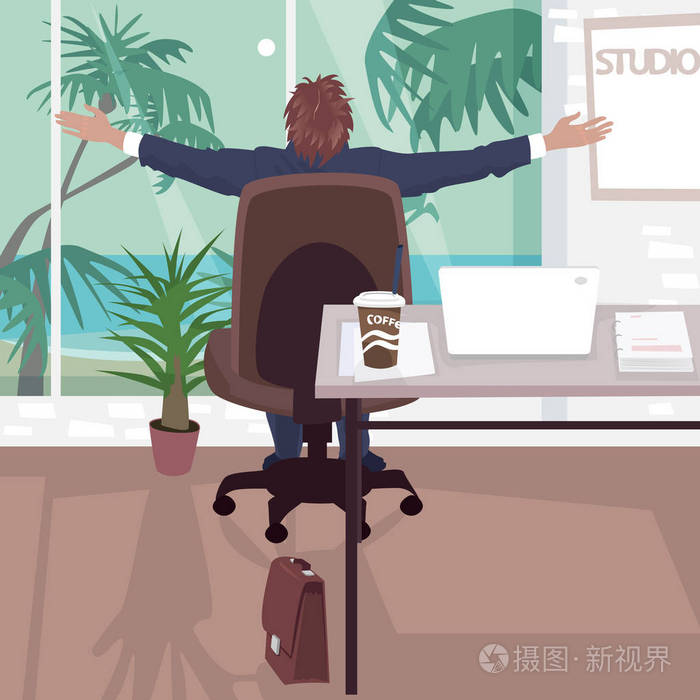 愉快的职员在办公室在热带海滩附近
