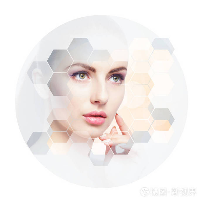 蜂窝的年轻女子脸