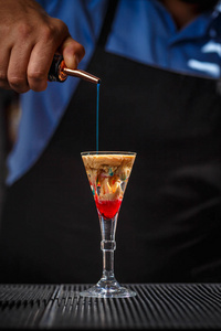 脑出血外星脑出血鸡尾酒照片