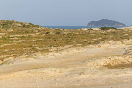 蓬 dos 塔在 Costao 做 Santinho 海滩