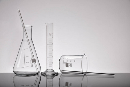 供应空白实验室化学容器在灰色细节 vi照片