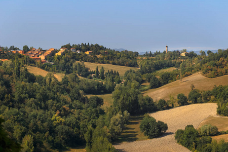意大利山麓的小村庄图片