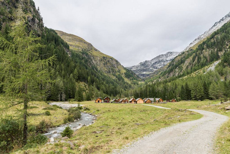 Goeriachtal 的小屋村庄在 Lungau, 奥地利