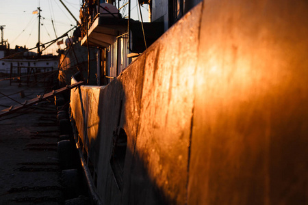 渔船在古老的港口城市 Berdyansk。亚速海海乌克兰