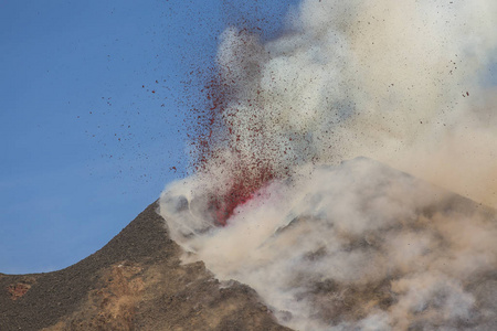 西西里岛的埃特纳火山火山喷发图片