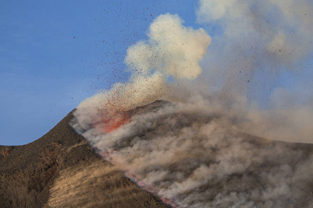 西西里岛的埃特纳火山火山喷发图片