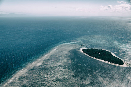 在澳大利亚纳图亚尔公园，大礁岛从天堂的高度概念。