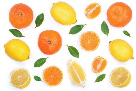 柠檬和橘色的叶子在白色背景上被隔绝。平躺, 顶部视图。水果成分