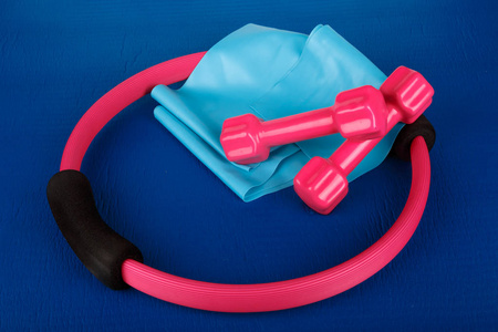 普拉提圈, 哑铃, 蓝色瑜伽垫带